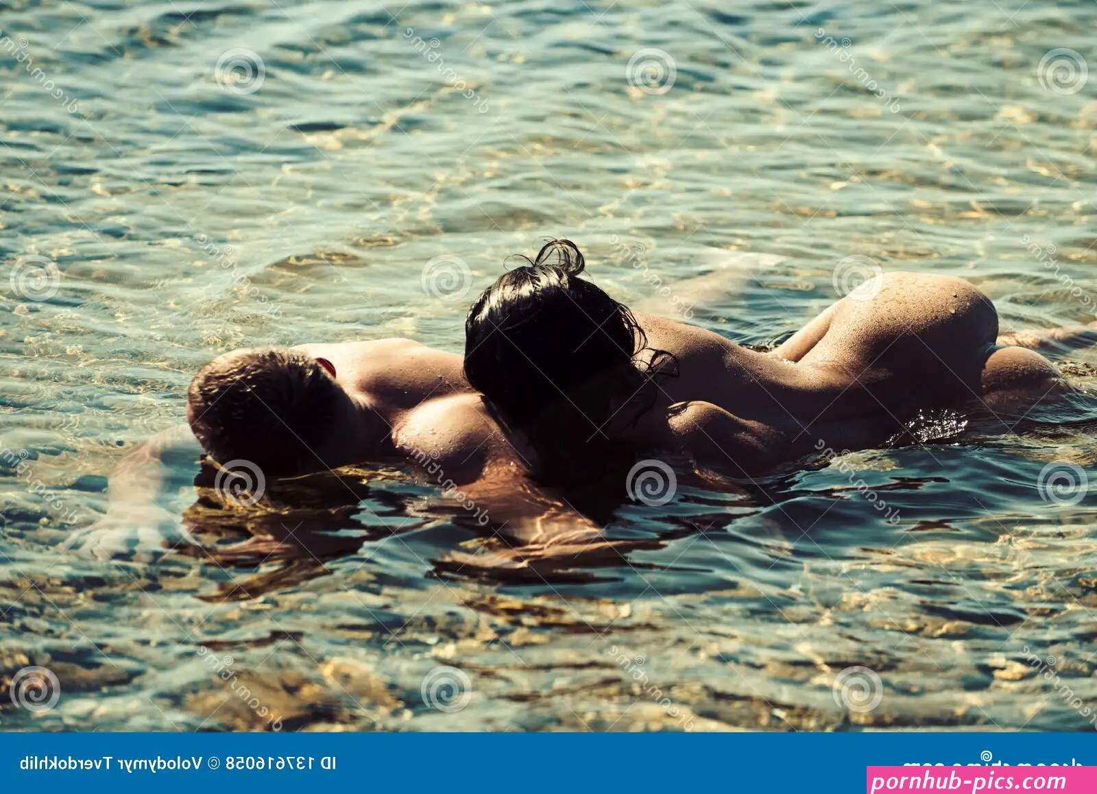 Love Relations Of Naked Couple In Sea Water. Couple In Love With Body Relax  On Beach. Woman And Man Have Sex Stock Photo 137616058