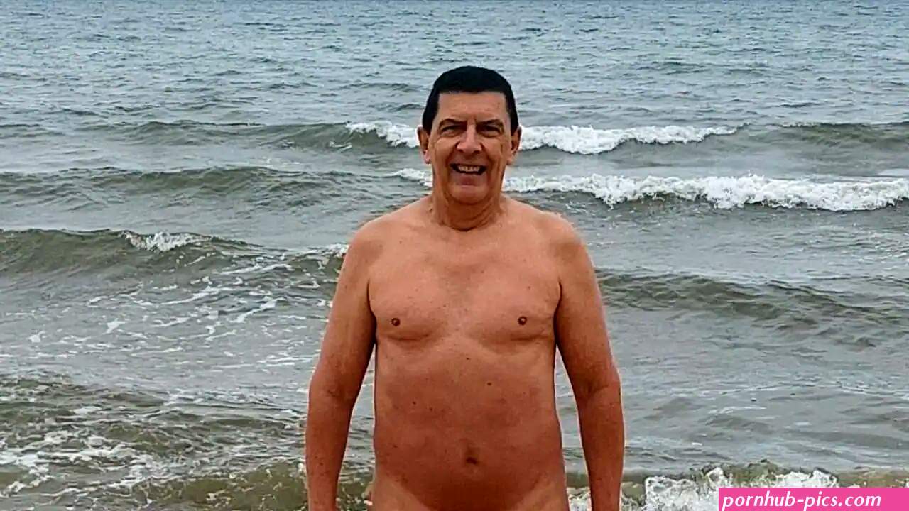 Michael has been going to this nudist beach for 26 years. Now he's leading the charge to save it | SBS News