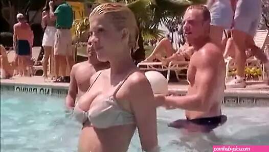 Tori Spelling Nude: Porn Videos & Sex Tapes @ xHamster