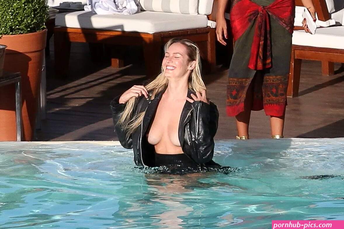 Pool Nip Slip Pics