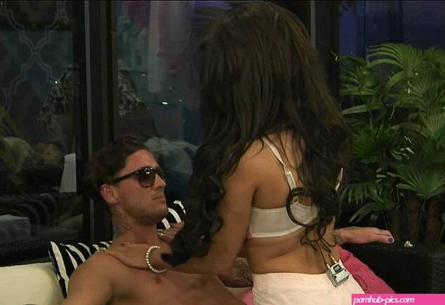 CBB housemates horrified as Chloe Khan straddles Stephen Bear | Daily Mail  Online