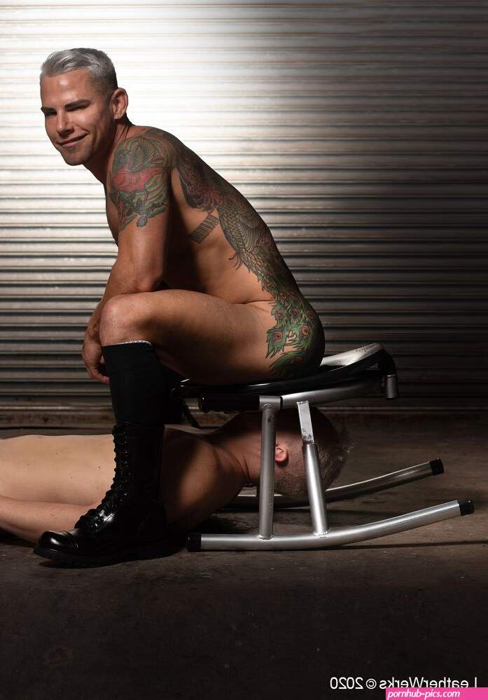Rim Seat Rocking | Dungeon Gear | LeatherWerks
