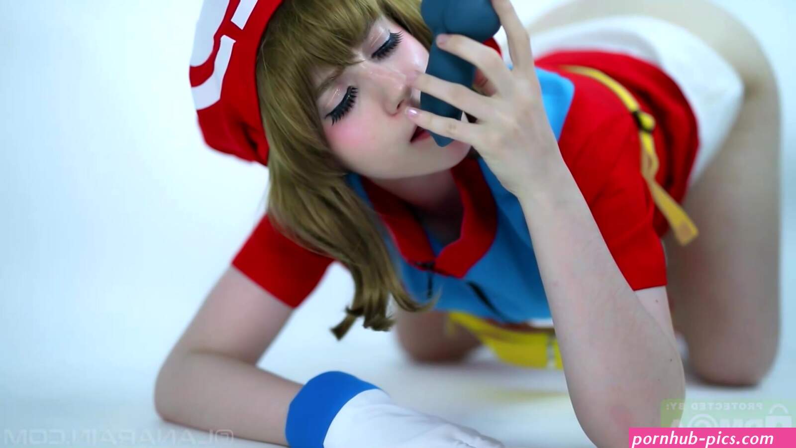 May from pokemon plays with houndoom Porn Video