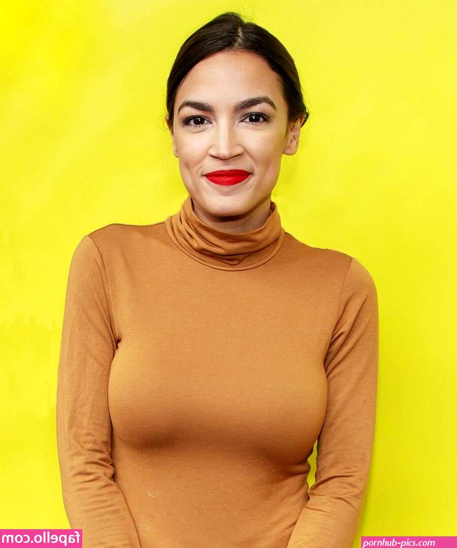 AOC / Alexandria Ocasio-Cortez Nude Leaked Photo #8