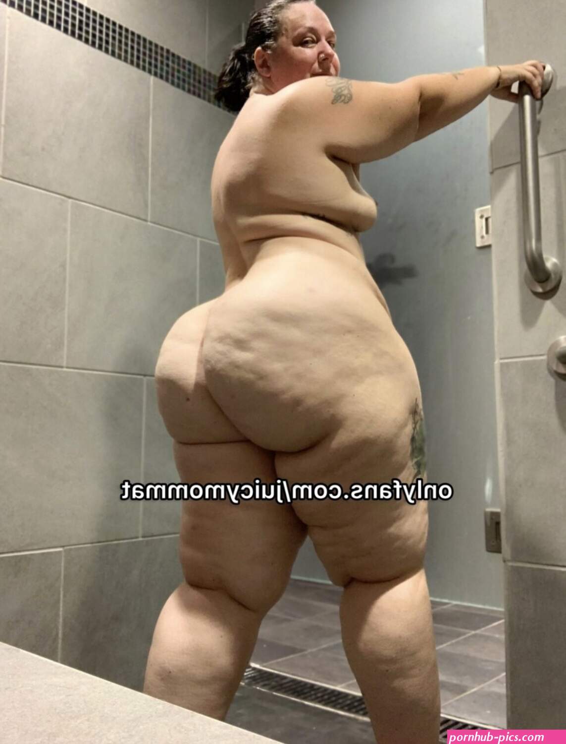 JuicyMommaT 42 Year Old Milf Compilation Videos & Pics