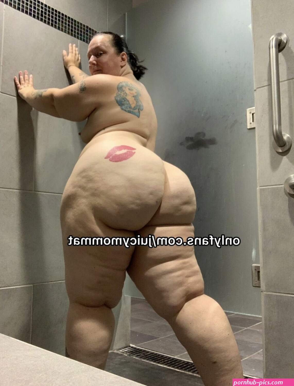 JuicyMommaT 42 Year Old Milf Compilation Videos & Pics