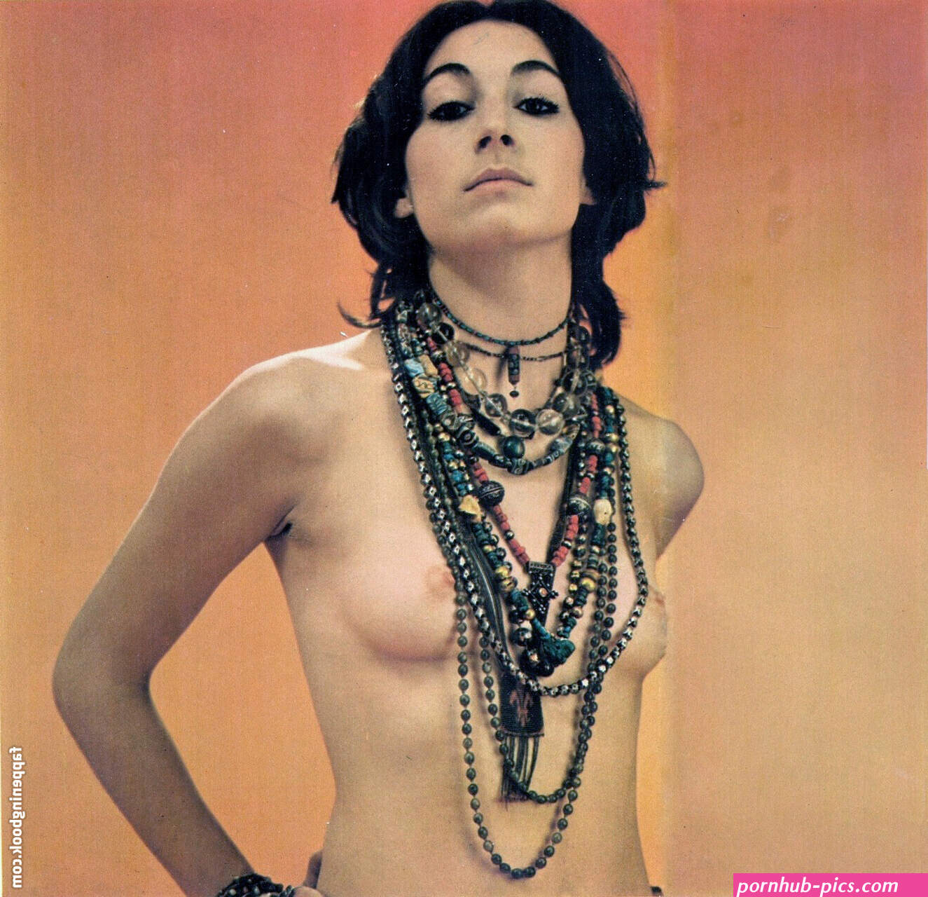 Anjelica Huston Nude, The Fappening