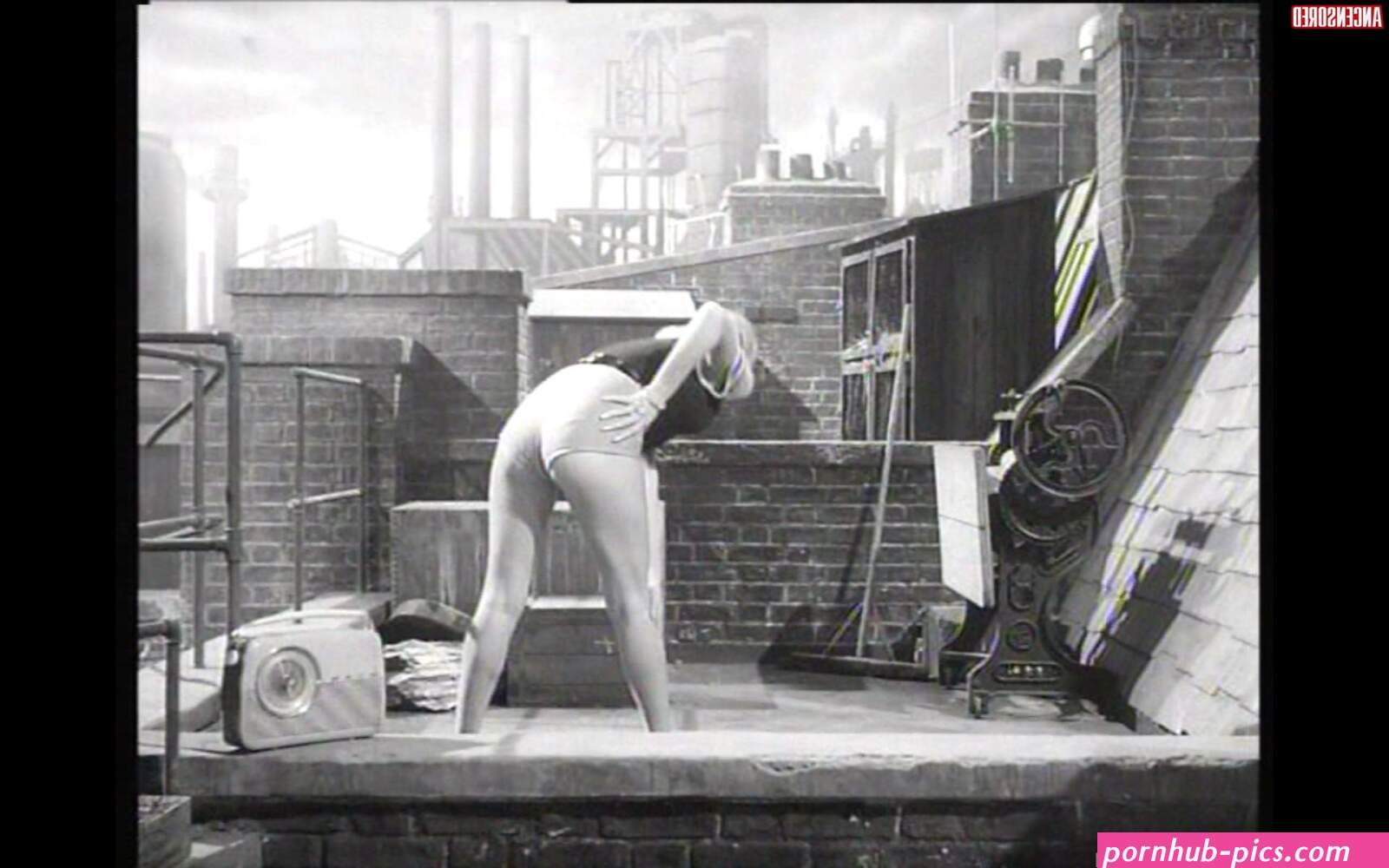 Diana Dors nude pics, page