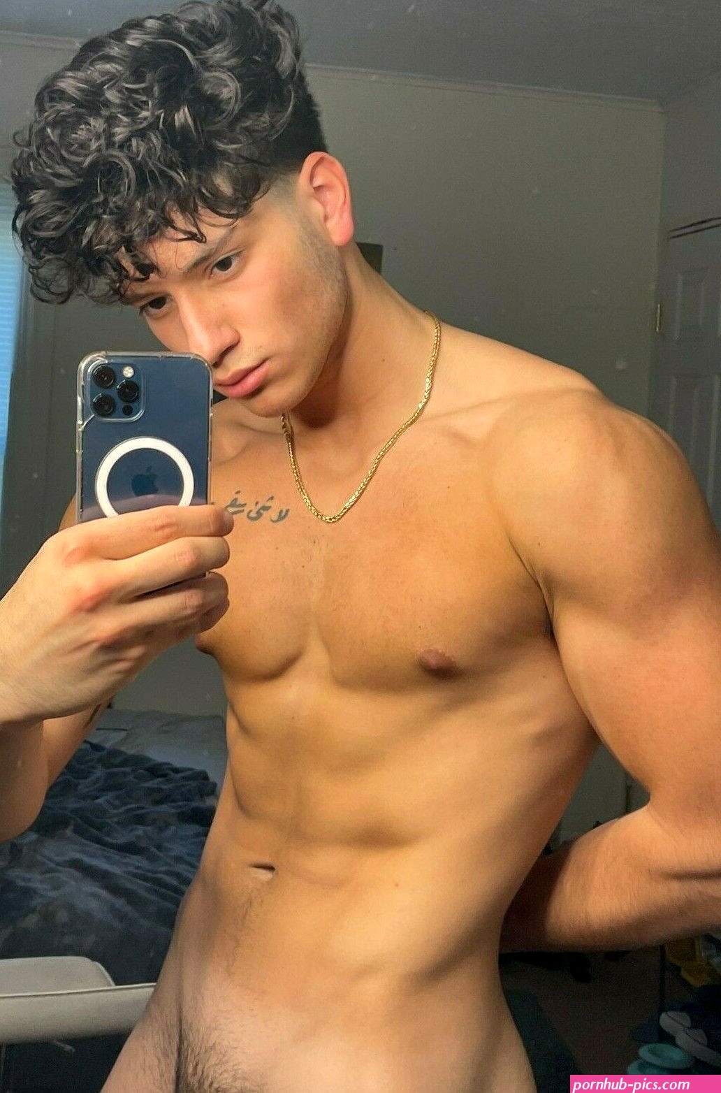 Shirtless Male Nude Muscular Curly Haired Fit Hunk Jock Beefcake PHOTO 4X6 B1181 | eBay
