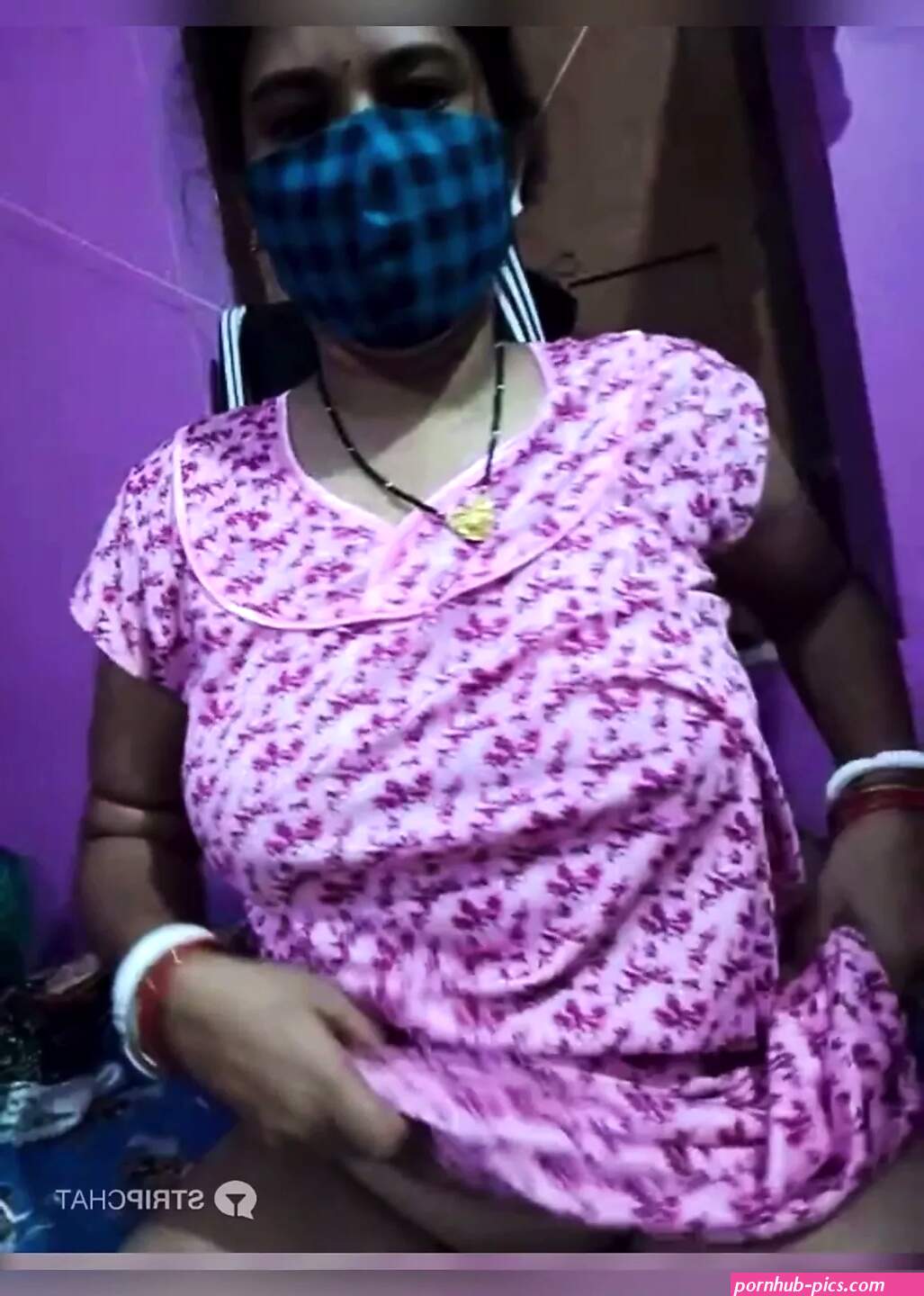 Village Aunty Shows Her Full Body, Free Porn 18 | xHamster