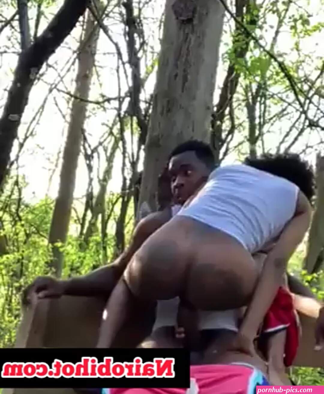public sex secretly recorded in KU field. – Kuma Tamu