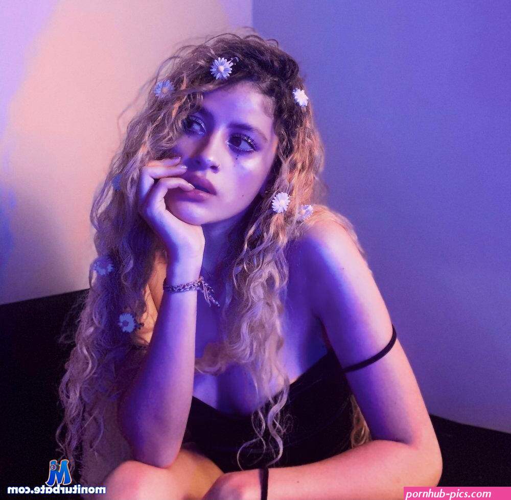 alana15s Stripchat Performer Account and Live Cam Profile details