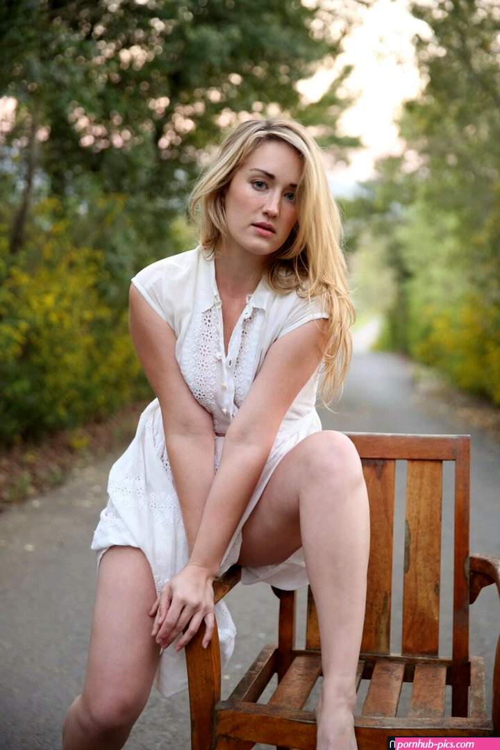 Ashley Johnson ashleythejohnson johnsonhubfans thevulcansalute Nude OnlyFans Leaked