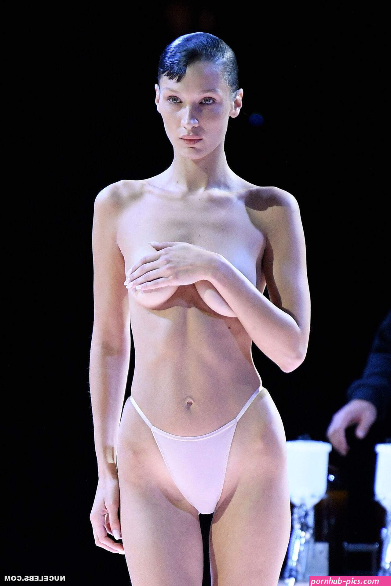 Bella Hadid Nude