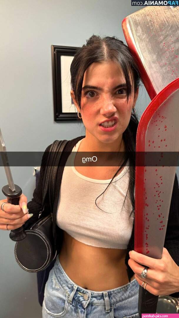 Charli DAmelio Charli Damelio charlidamelio charliesdamelio Nude OnlyFans Leaked