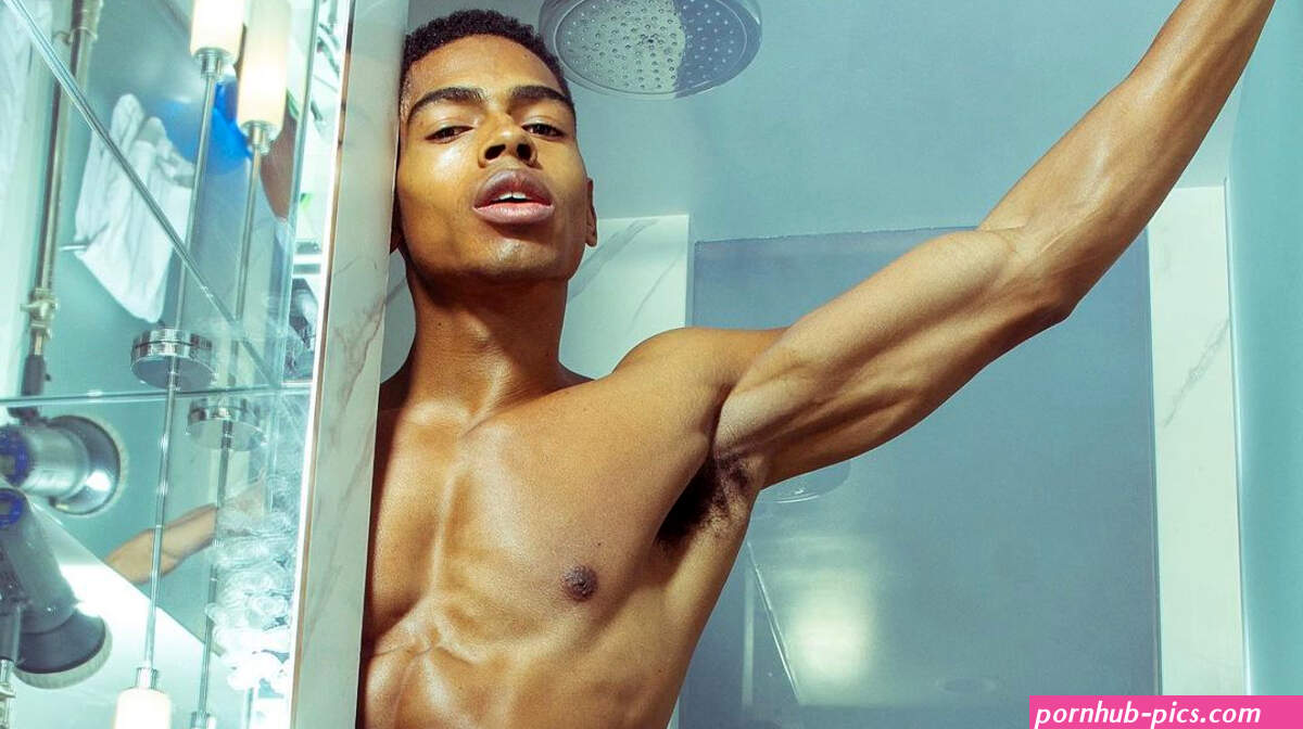 OMG!! He is Naked