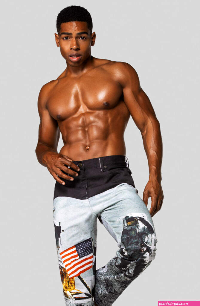 OMG!! He is Naked