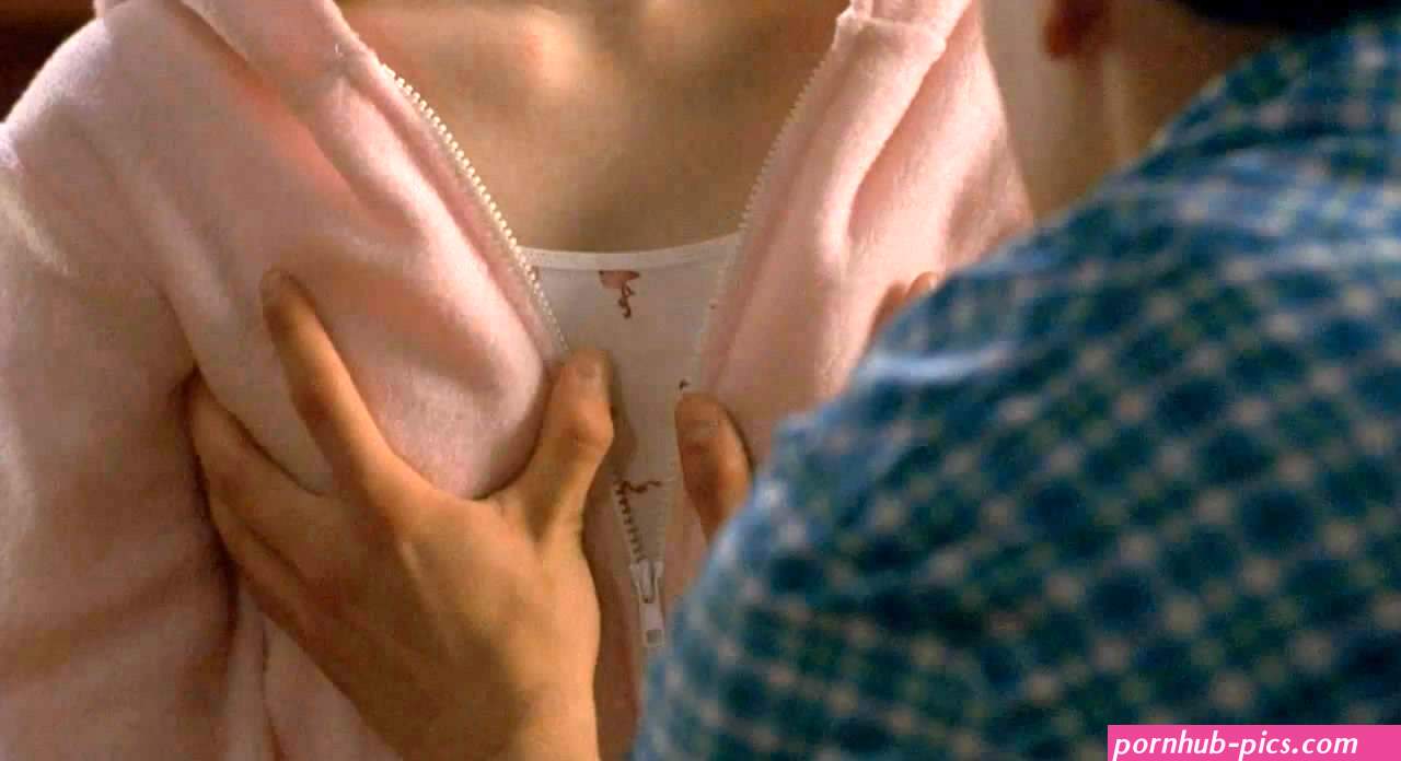 Naked Alyson Hannigan in American Pie 2 ANCENSORED