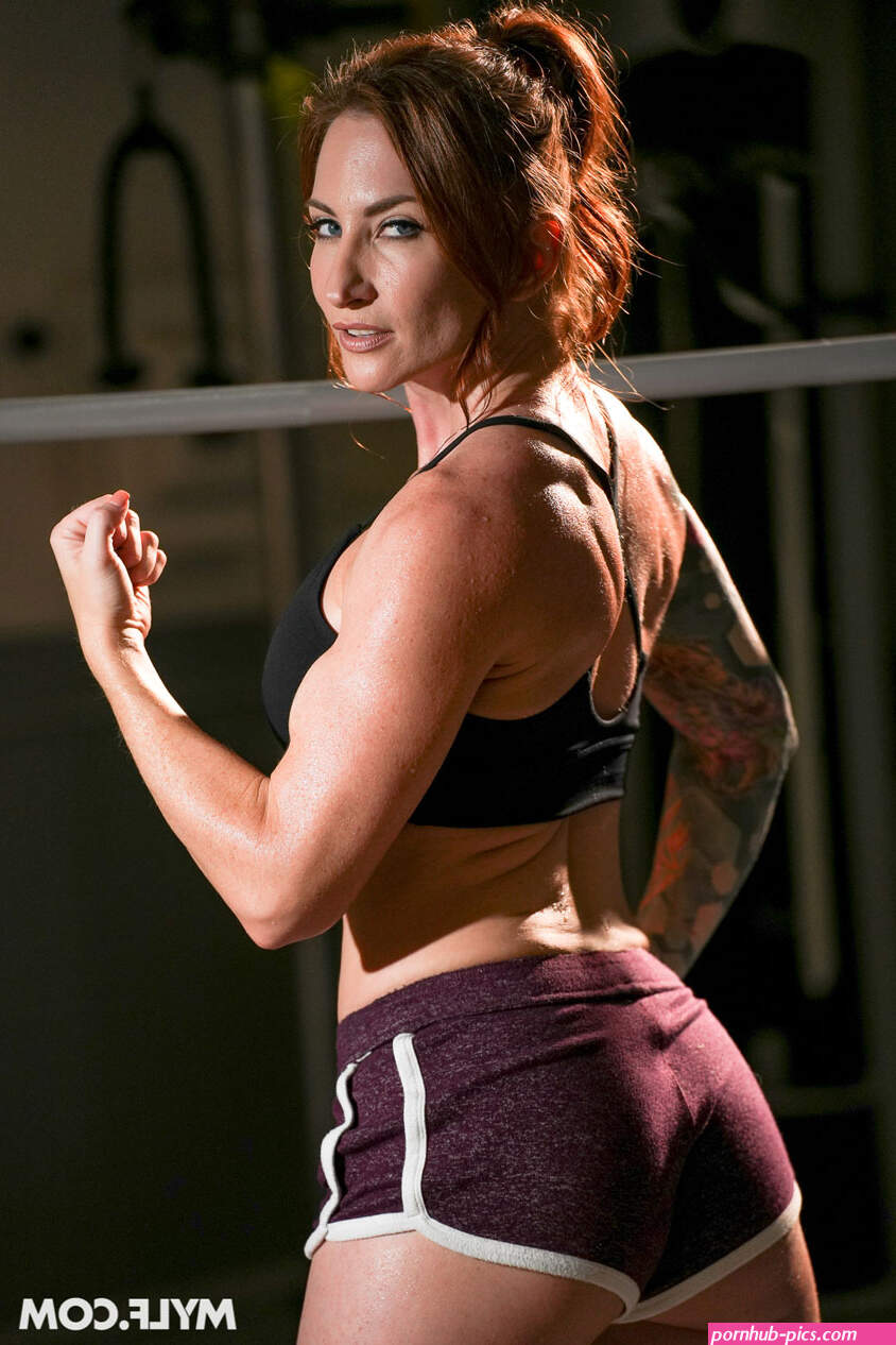 Sophia Locker Busty Athletic Milf