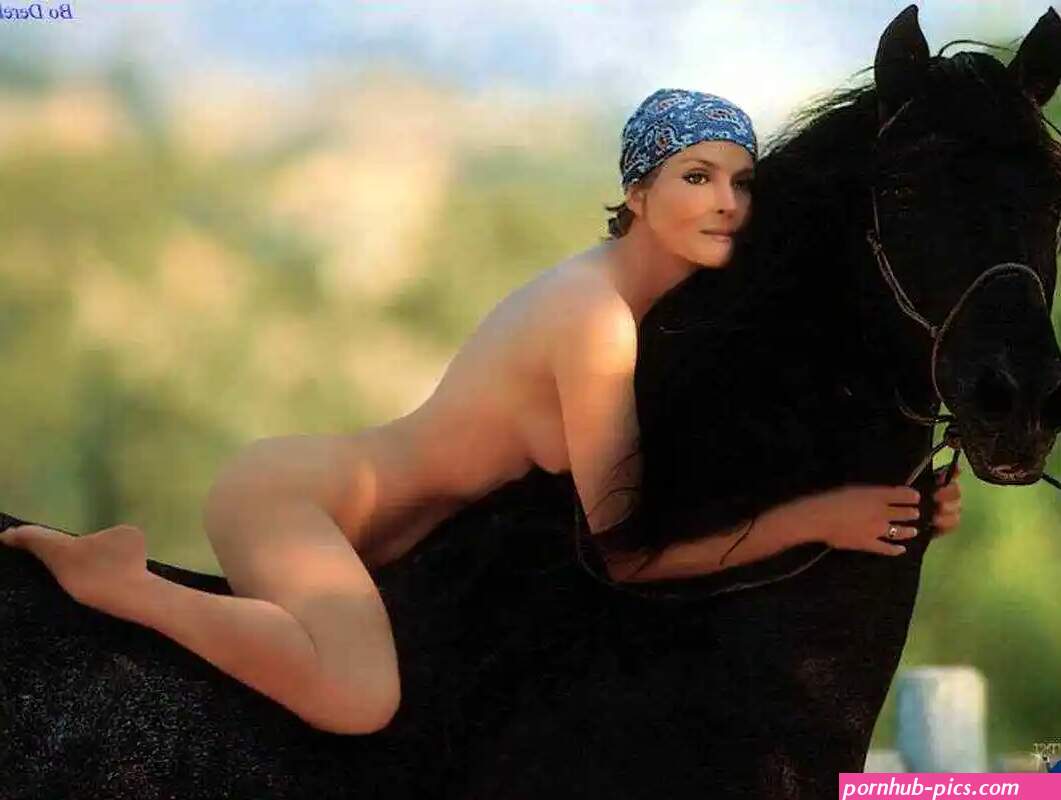 Bo Derek Nude In The Horse 8x10 Picture Celebrity Print