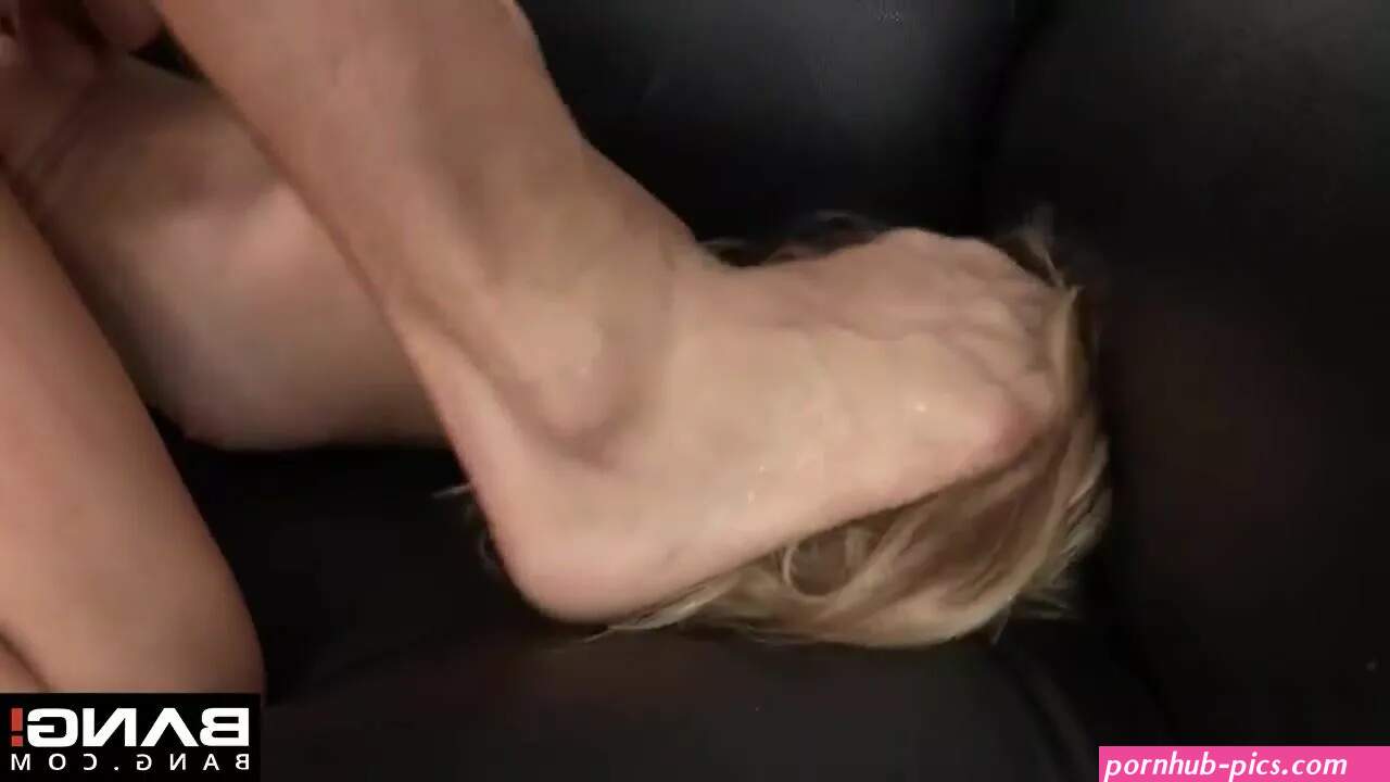 Hardcore: Stepping all over her face