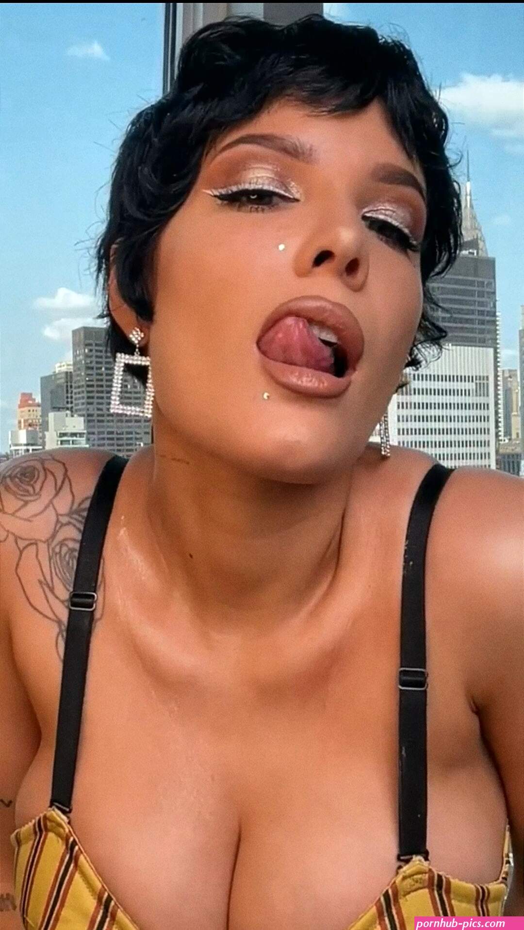 Halsey and her mommy tits are the stuff of dreams. Join me