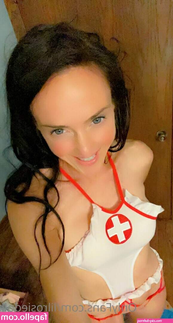 lilrosiedoll / rosiegirllondon Nude Leaked OnlyFans Photo #1