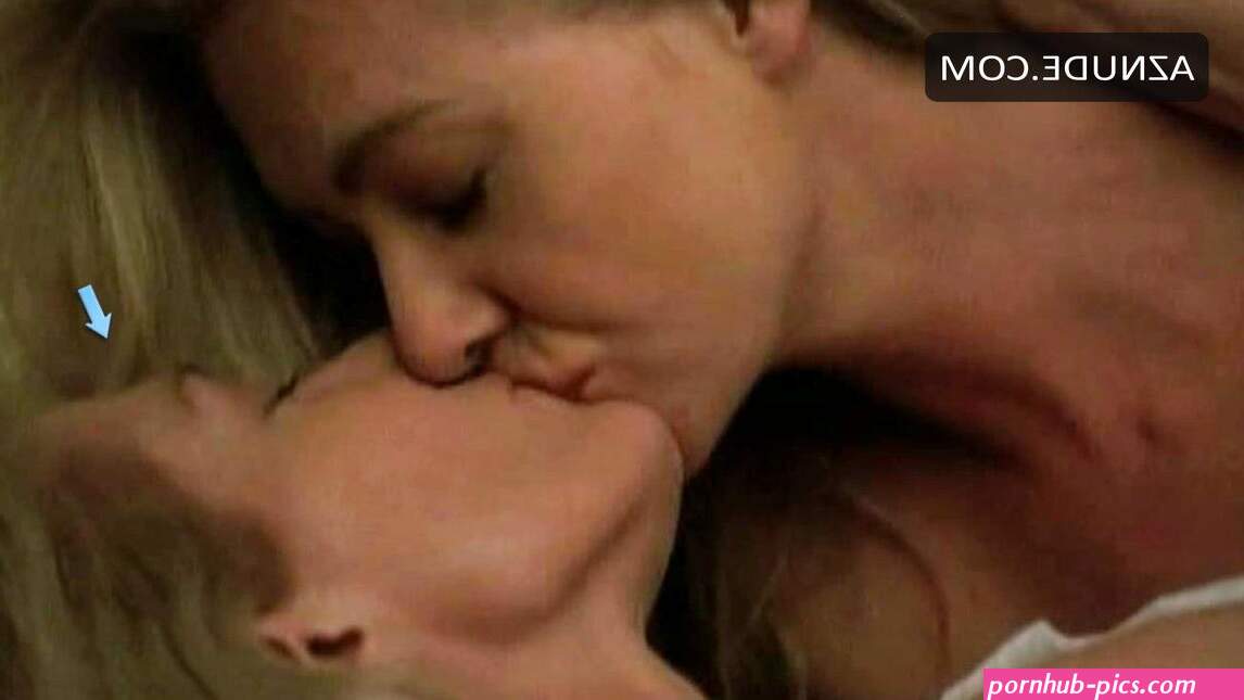 JOELY RICHARDSON Nude