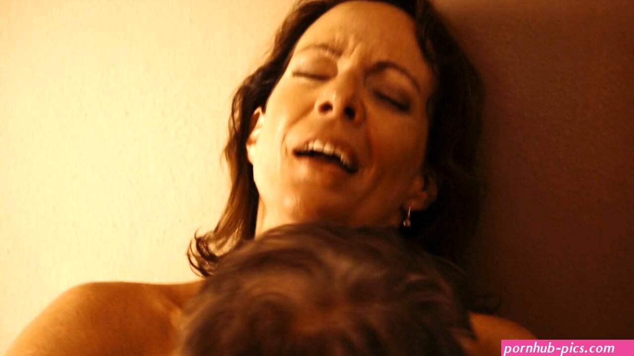Naked Allison Janney in Life During Wartime < ANCENSORED
