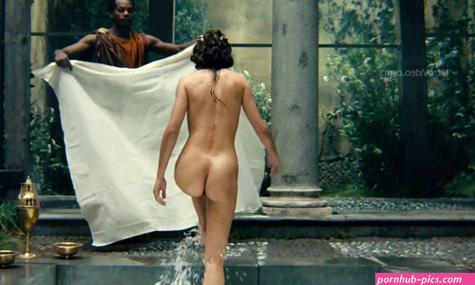 Carole Bouquet Nude in Le Bon Roi Dagobert (1984) Carole Bouquet