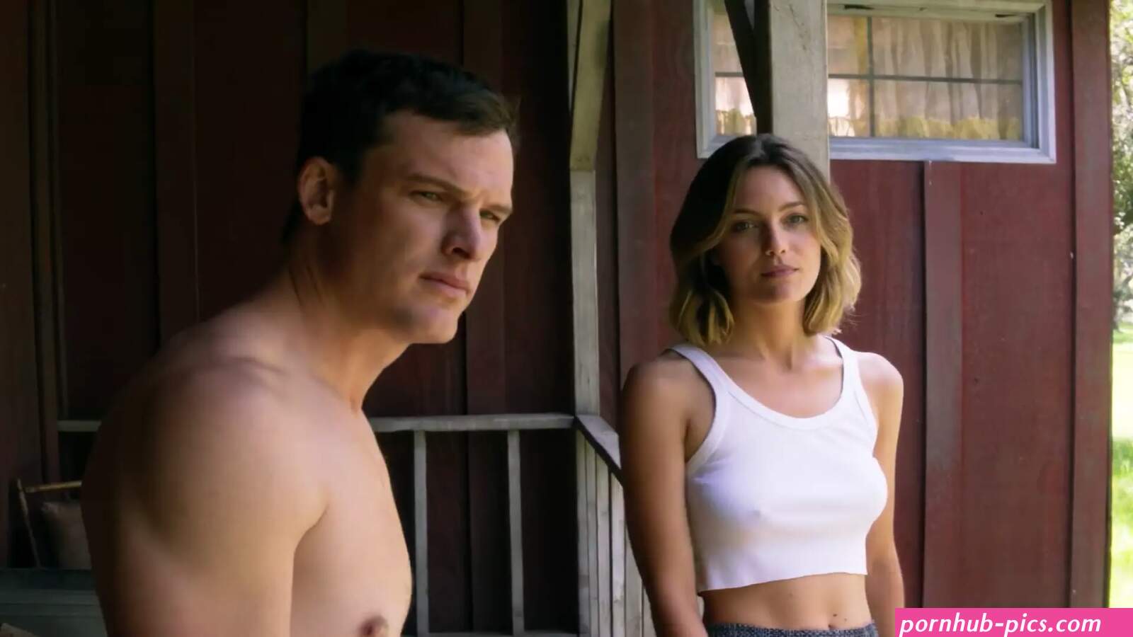 Leila George, Emily Deschanel Nude