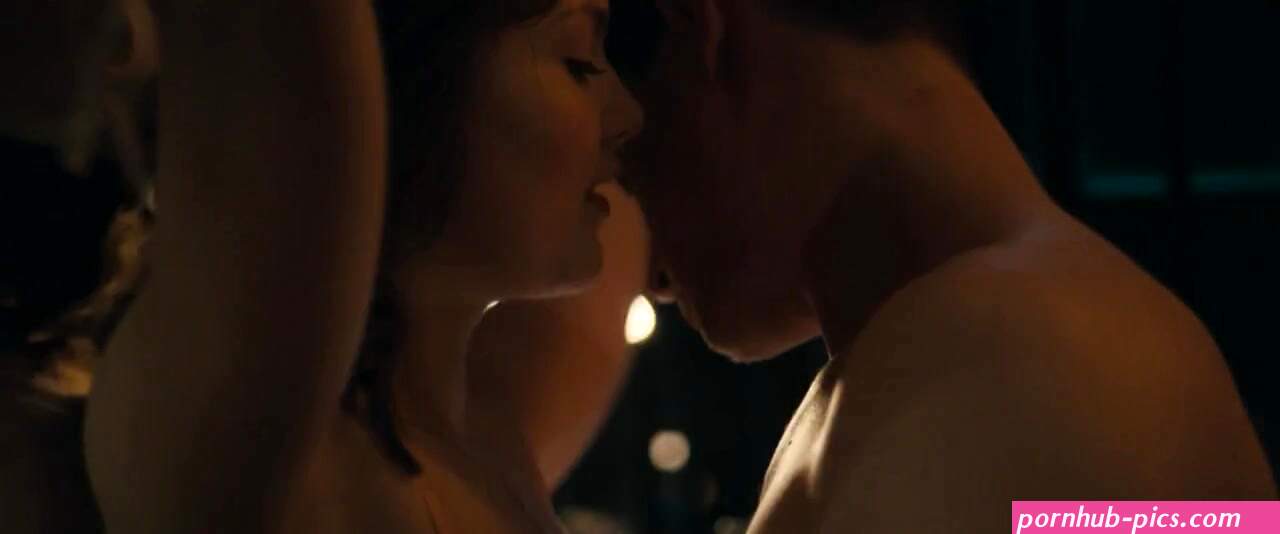 Holliday Grainger, etc Nude