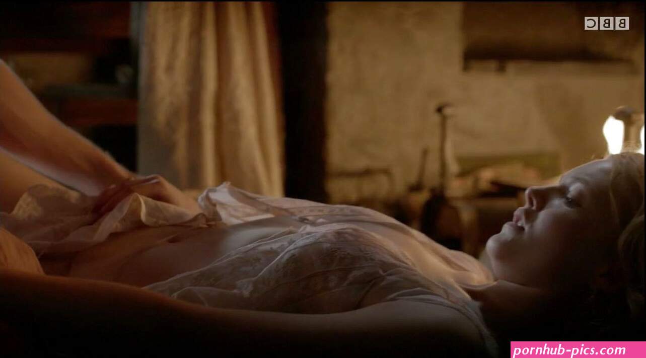 Naked Holliday Grainger in Lady Chatterley's Lover < ANCENSORED