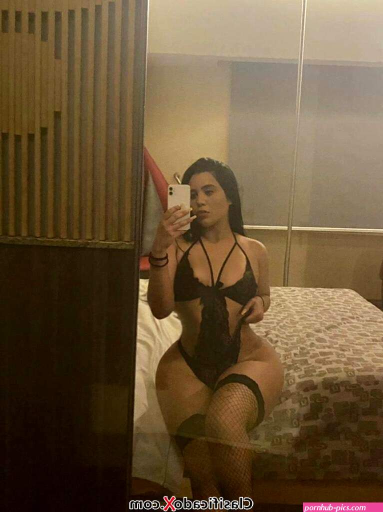 BELLA ESCORT TEEN PETITE UNIVERSITARIA MUY HOT
