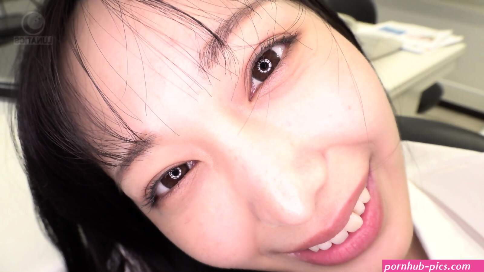 LULU-169 残業中、2人きりの社内でパツパツスーツの人妻女上司のデカ尻挑発に乗せられ尻テクで何度もサービスぶっかけ射精させられた。 弥生みづき