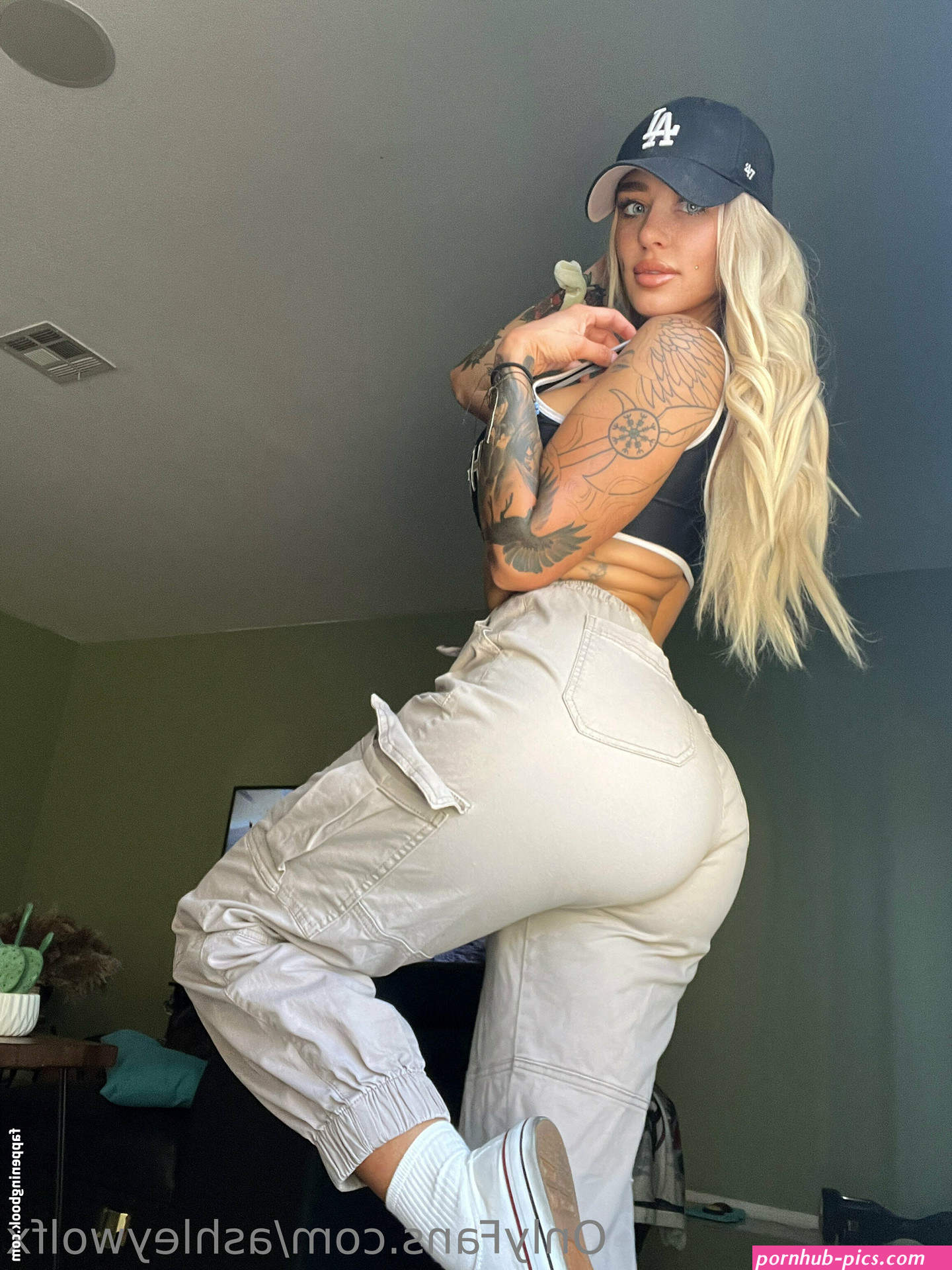 ashleywolfx Nude, OnlyFans Leaks, The Fappening