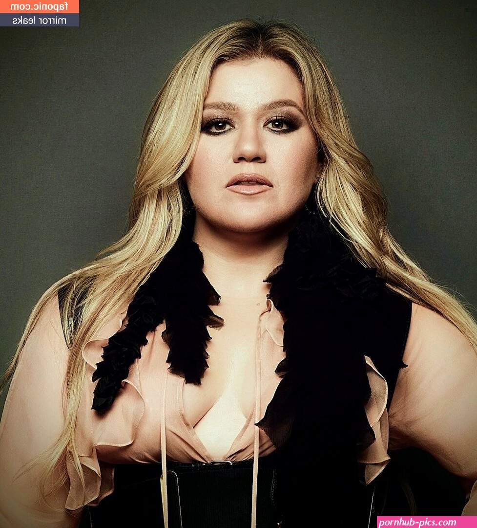 Kelly Clarkson aka kellyclarkson Nude Leaks Photo #9
