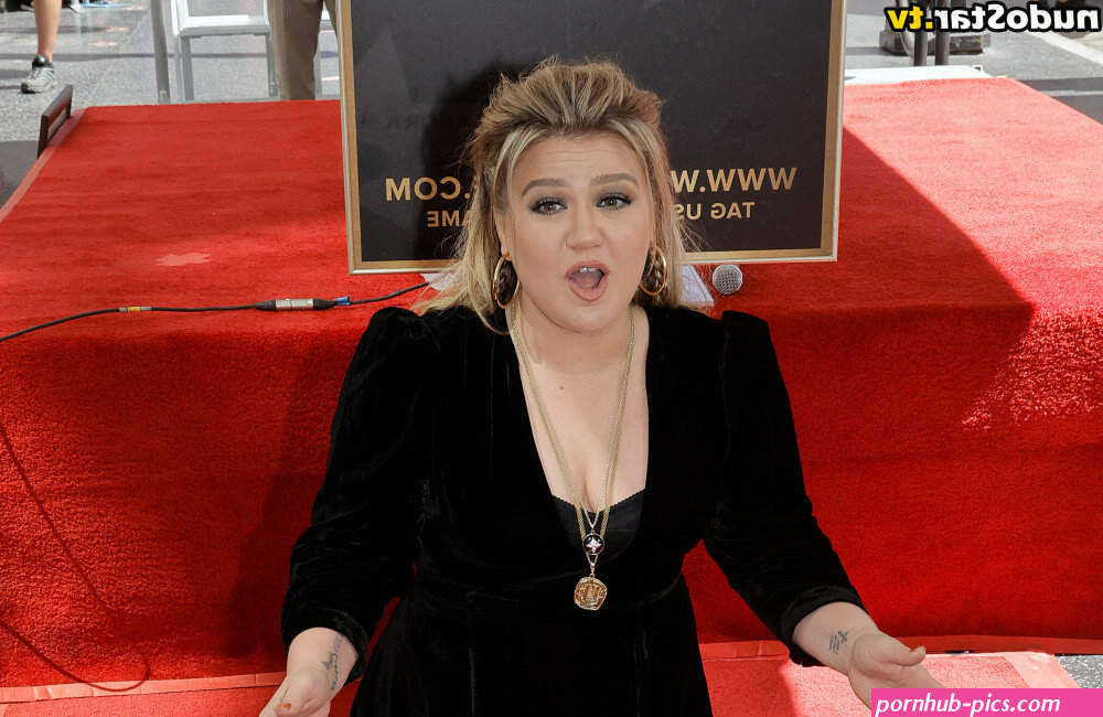 Kelly Clarkson / kellyclarkson Nude OnlyFans Photo #5