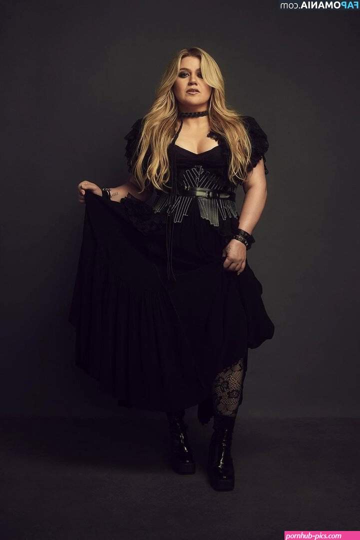 Kelly Clarkson / kellyclarkson Nude OnlyFans Leaked Photo #14