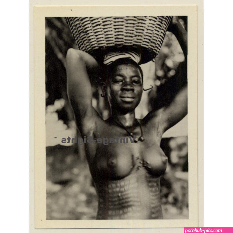 Africa: Nude Native Female Head-Carrying Tribal Scars Vintage Photo Print