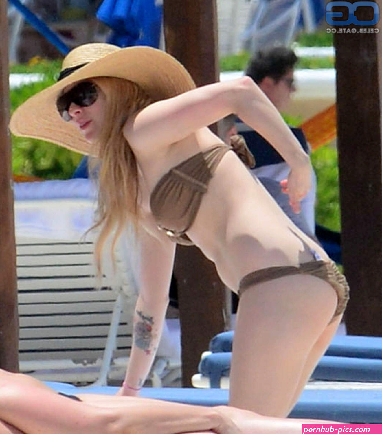 Avril Lavigne nude pictures photos Playboy naked topless fappening