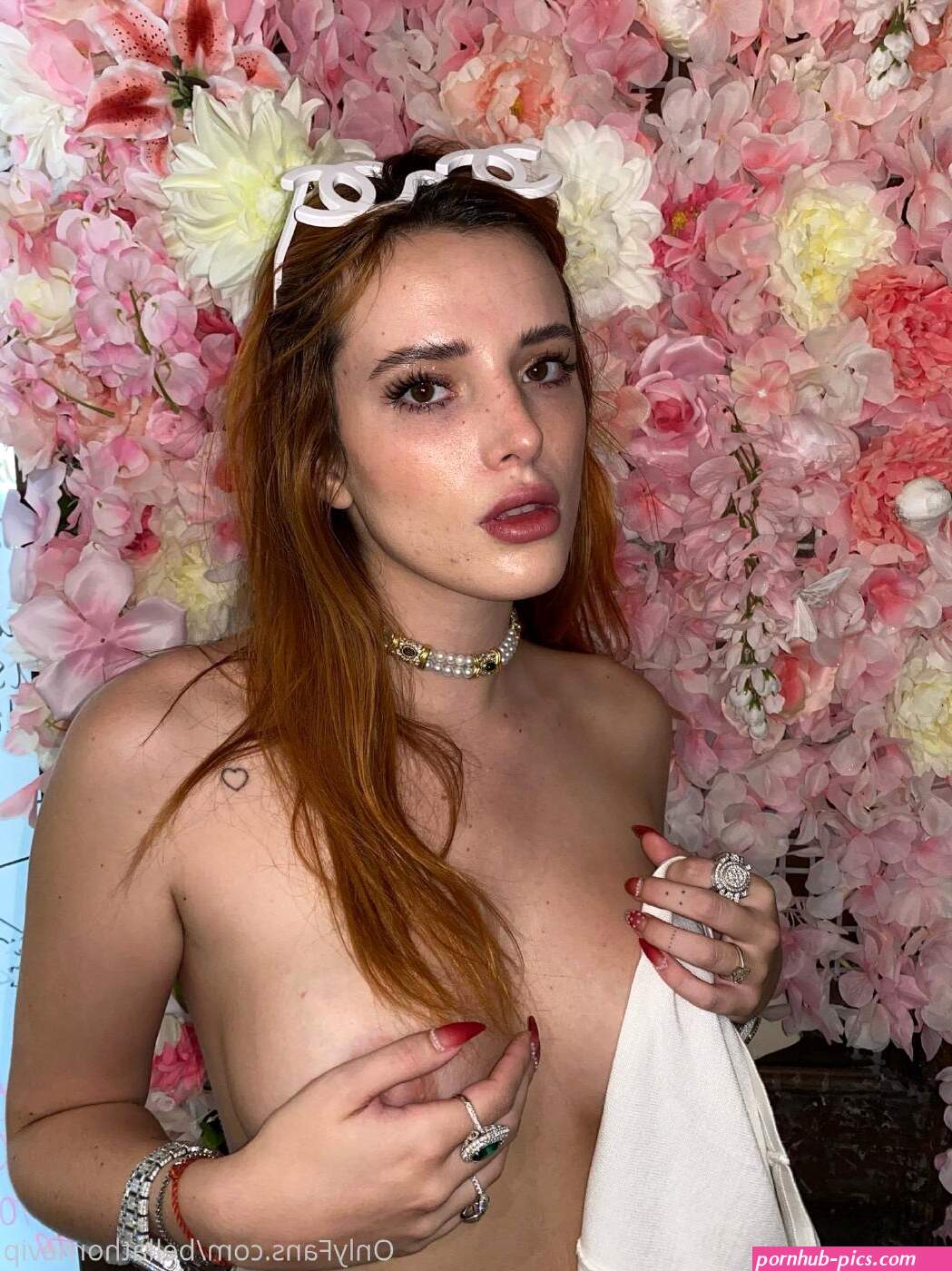 Bella Thorne Nude