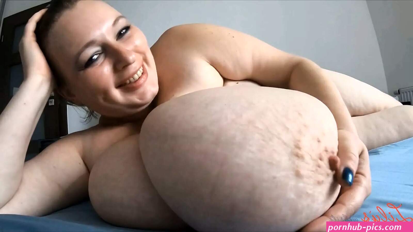largest natural breasts in world