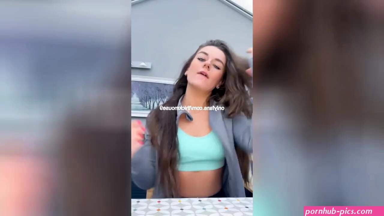 I Accidentally Showed too much on Tiktok pussy Leak