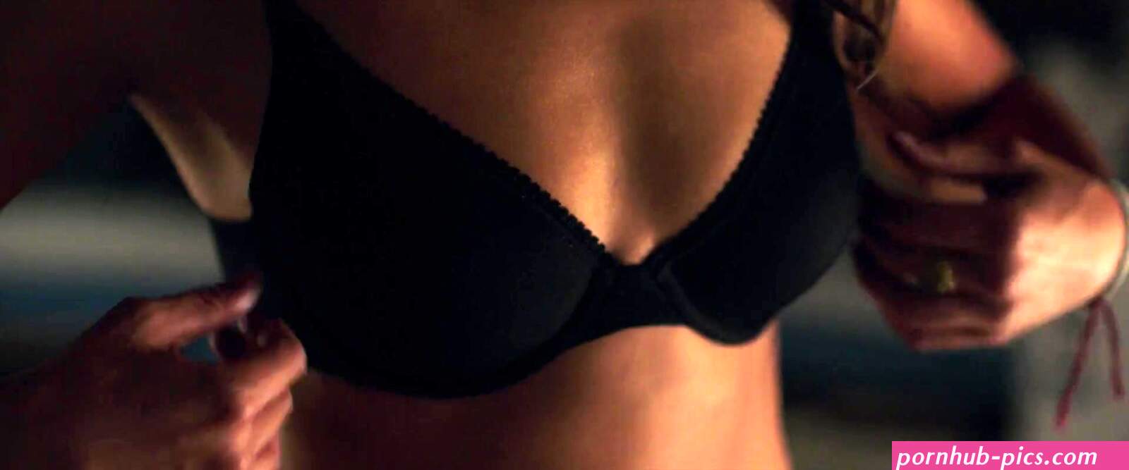 Gina Rodriguez nude