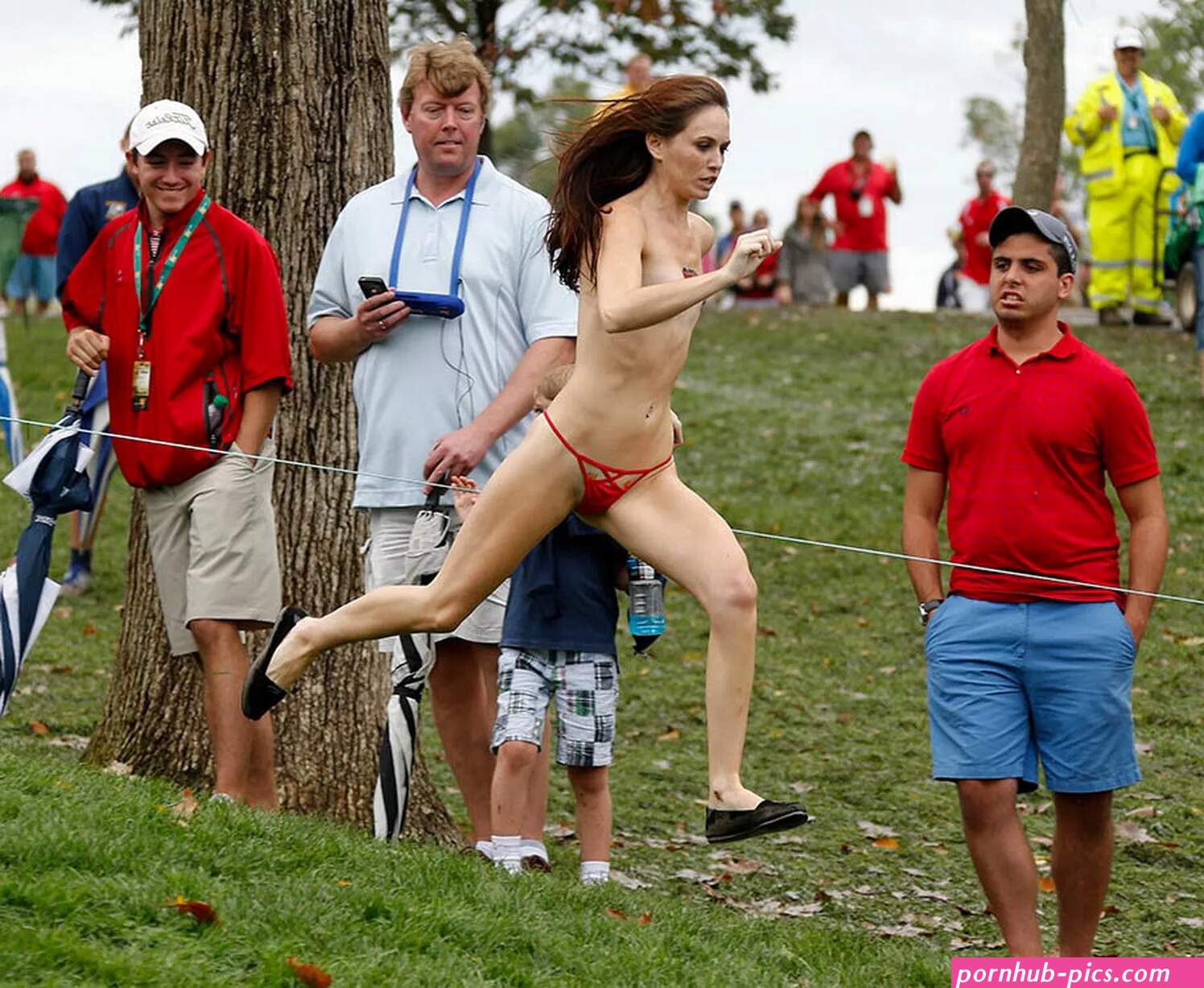 When golf gets NAKED