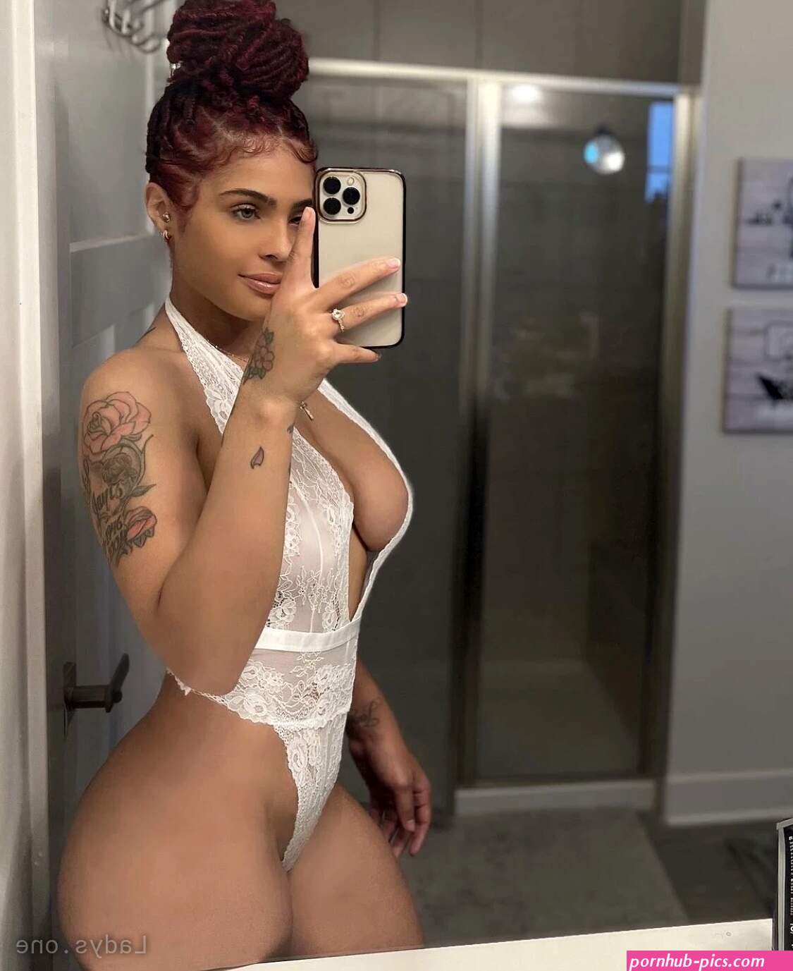 Sexy girl available for hook up