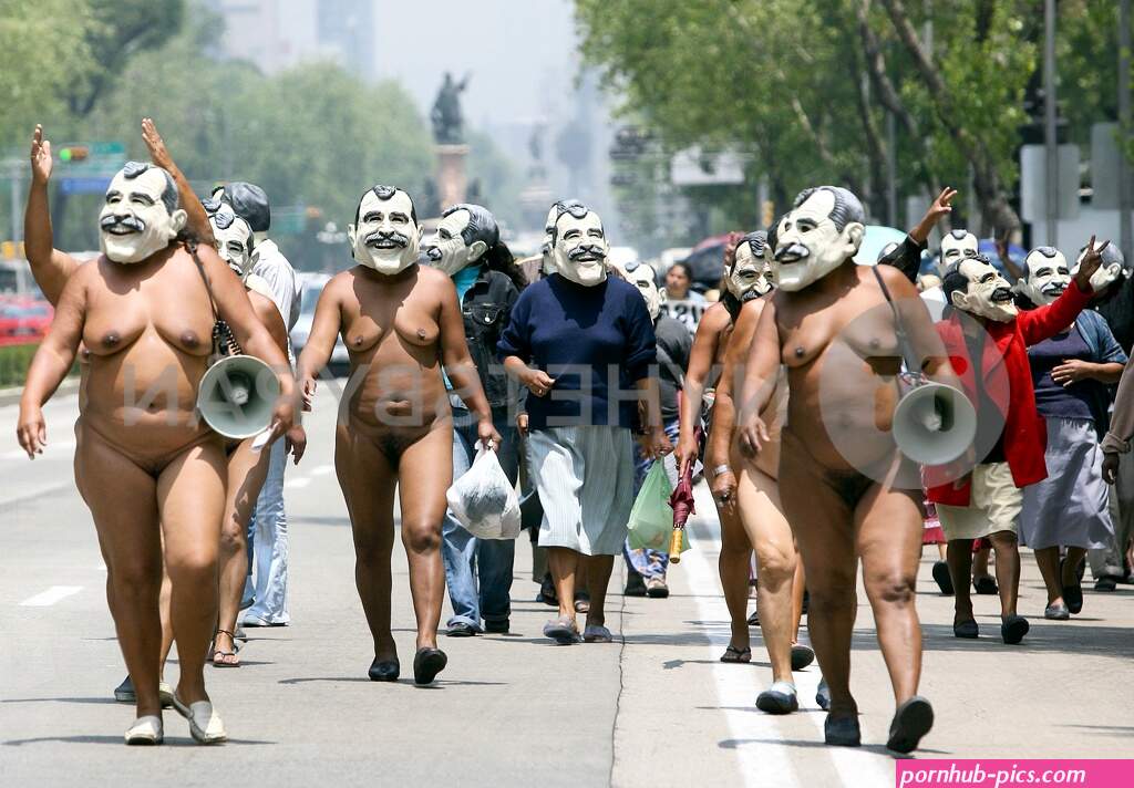 MEXICO-PROTEST-LAND DISPUTE-NAKED