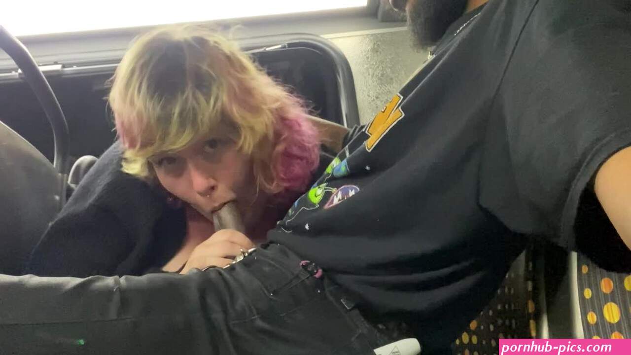 Sneaky Blowjob on the back of the Bus