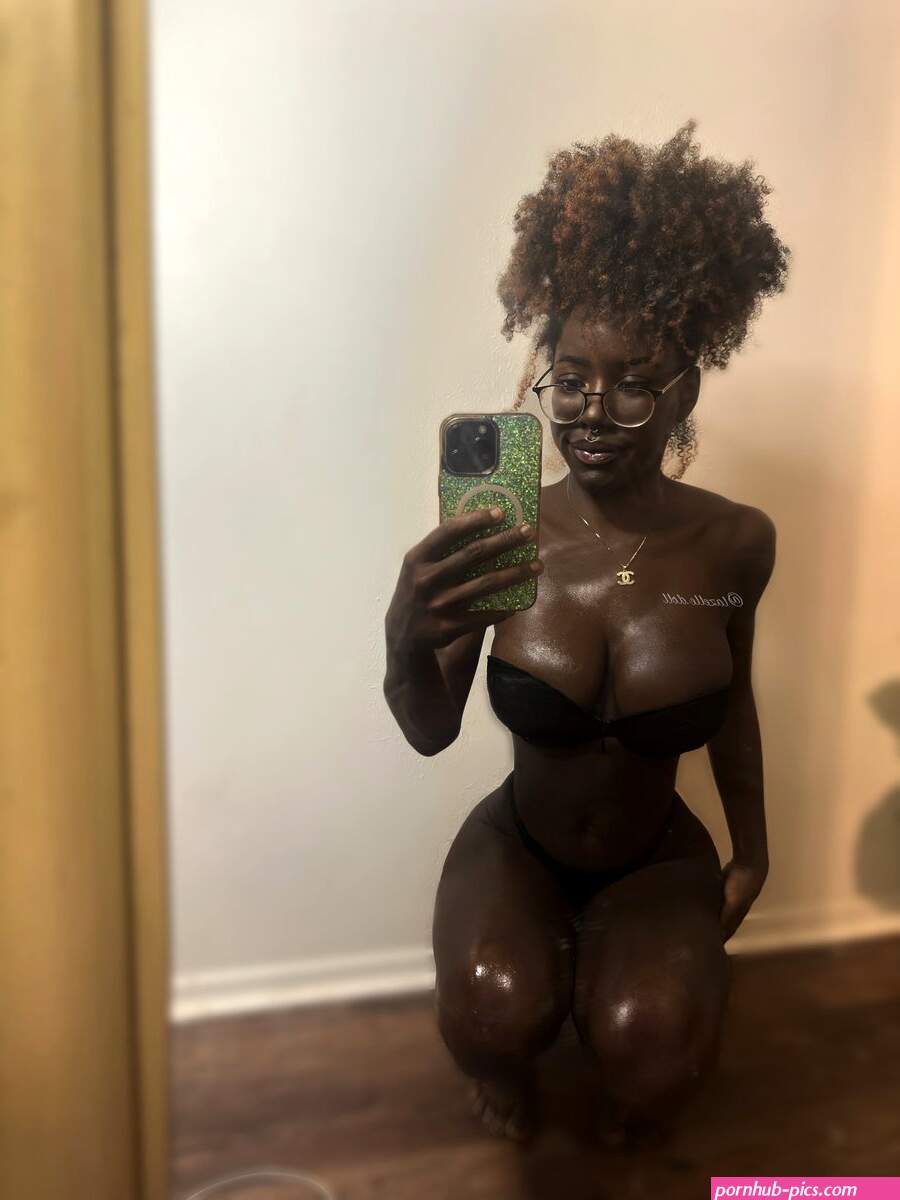 Lazelle Doll lazelledoll X